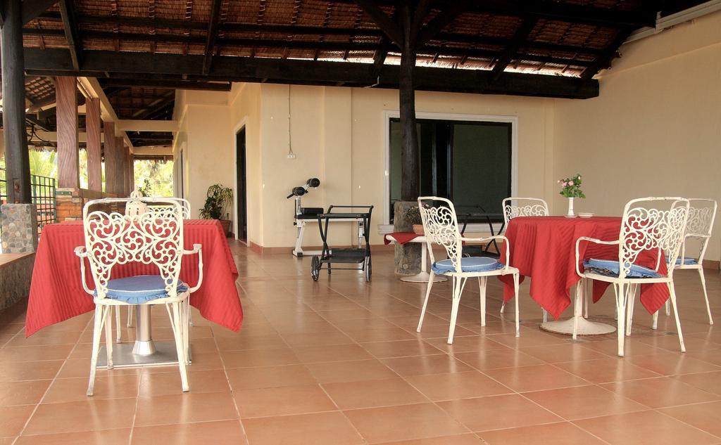 Le Palme Beach Resort Pandan Buitenkant foto
