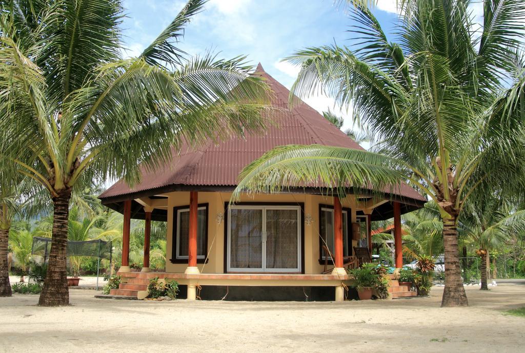 Le Palme Beach Resort Pandan Buitenkant foto