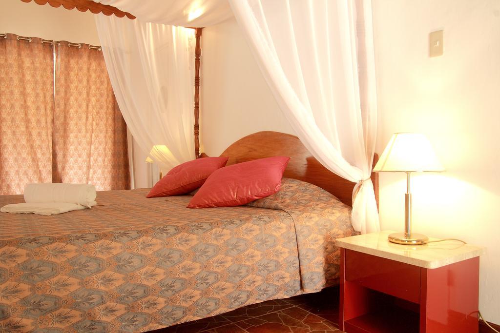 Le Palme Beach Resort Pandan Buitenkant foto