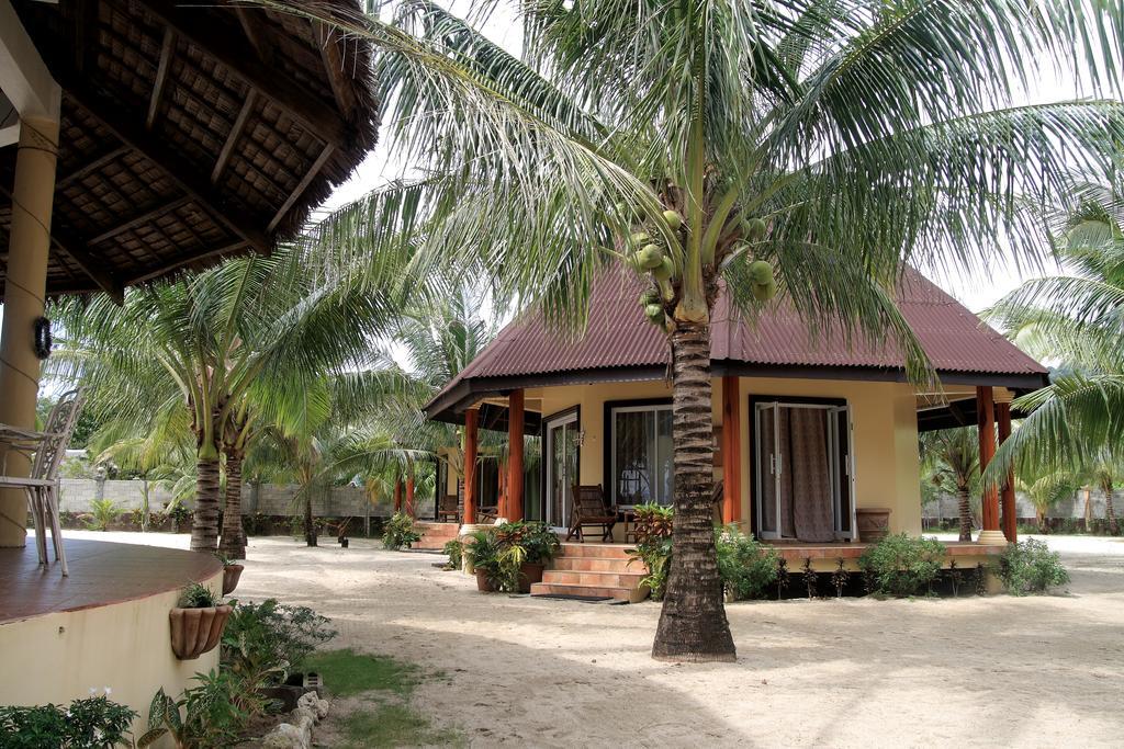 Le Palme Beach Resort Pandan Buitenkant foto