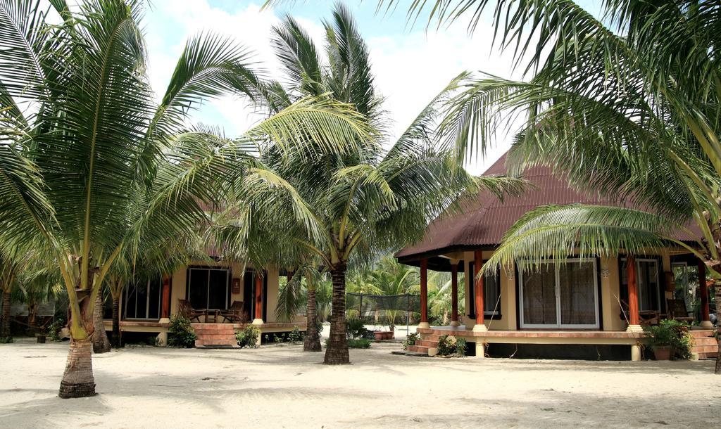 Le Palme Beach Resort Pandan Buitenkant foto